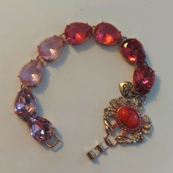 Betsey Johnson CRAB BRACELET - Picture 2 of 6